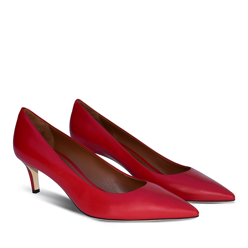 Lily pointed toe leather pumps in red